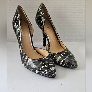 BCBG Paris faux‎ snake skin heels size 8.5